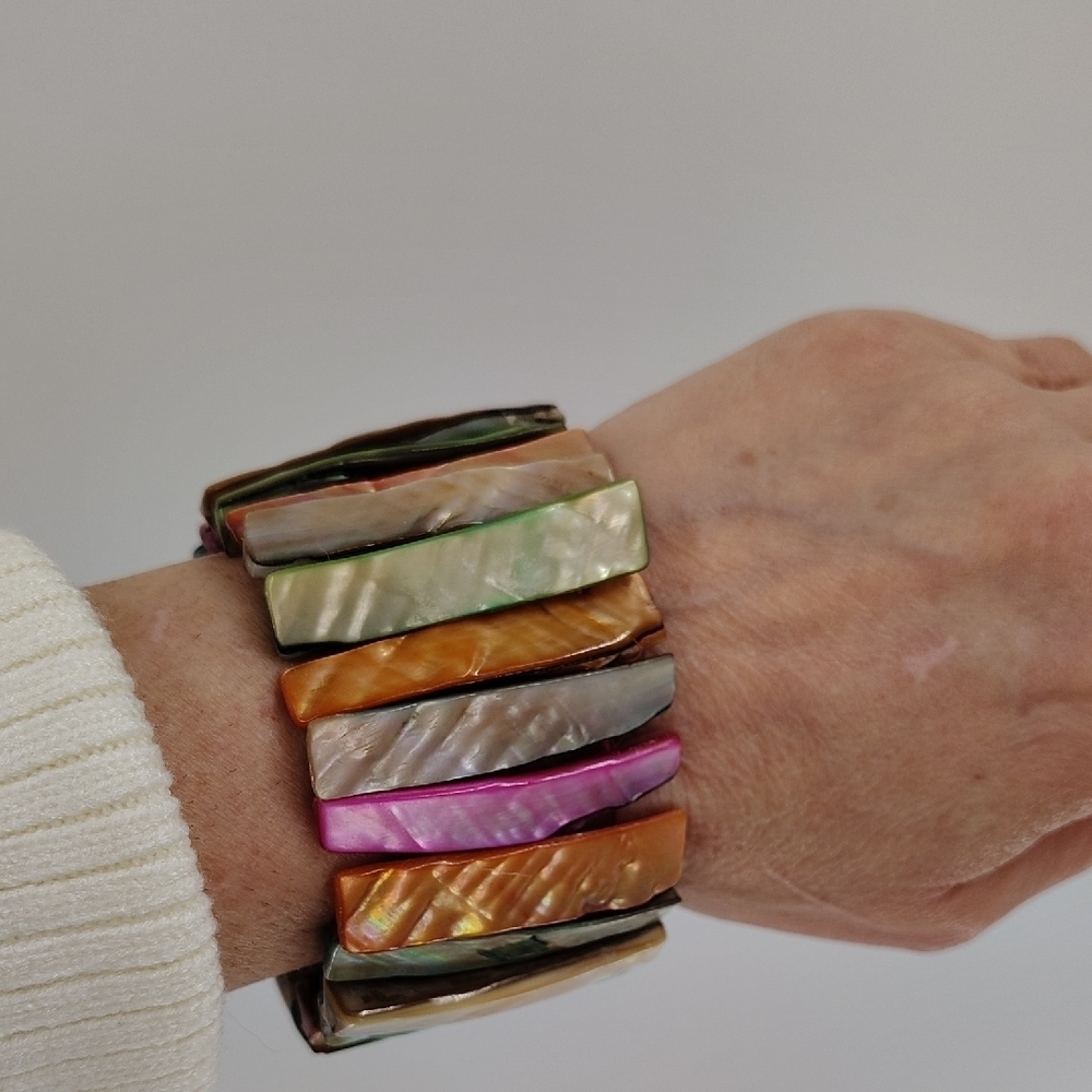Natural Shell Stretch Cuff Bracelet multicolor mother of pearl iridescent